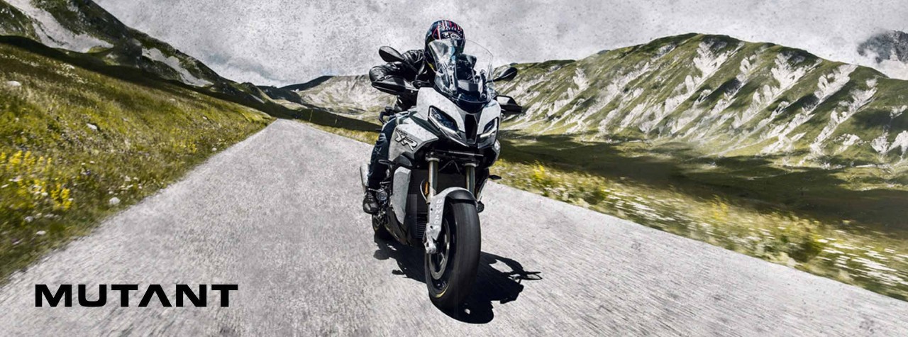 BMW S 1000 XR με ελαστικά Dunlop Mutant με βουνά στο πίσω μέρος